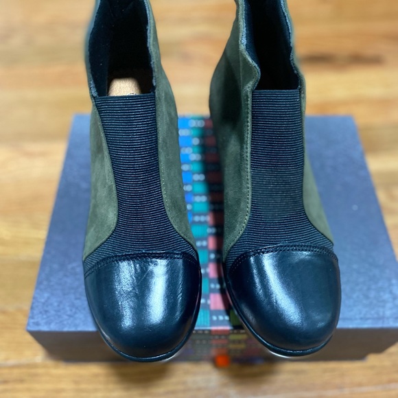 Bernie Mev Woven Giggles Memory Foam Wedges  Women’s boots Size 37 New - Picture 10 of 12